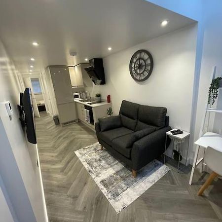 Stylish & Cosy 1 Bed Apartment سويندون المظهر الخارجي الصورة