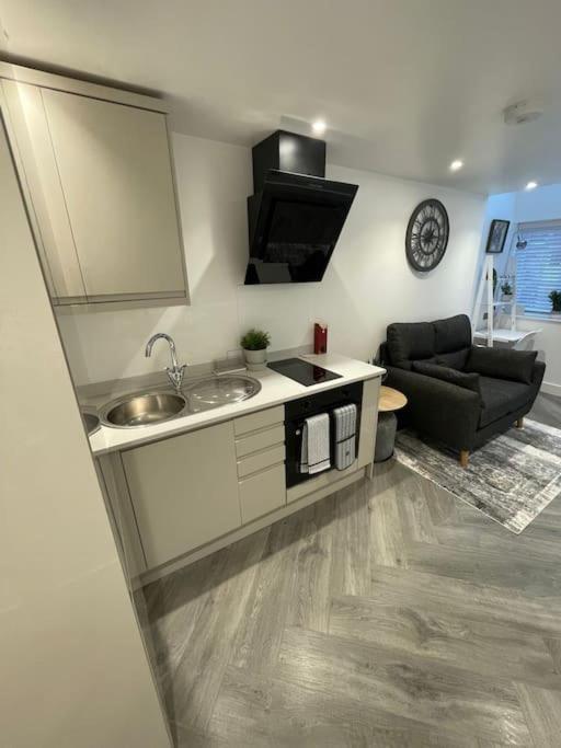 Stylish & Cosy 1 Bed Apartment سويندون المظهر الخارجي الصورة